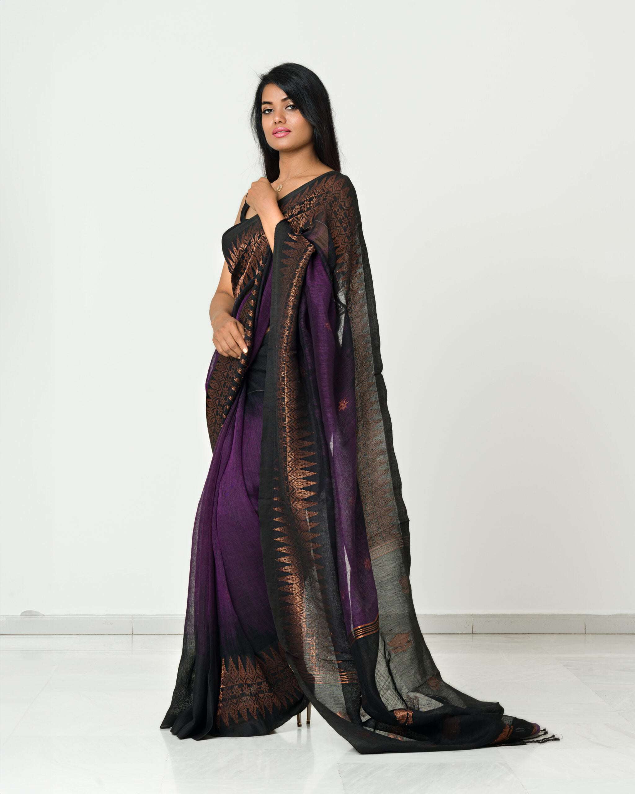 Linen Saree with copper zari work and running Blouse - Image 4
