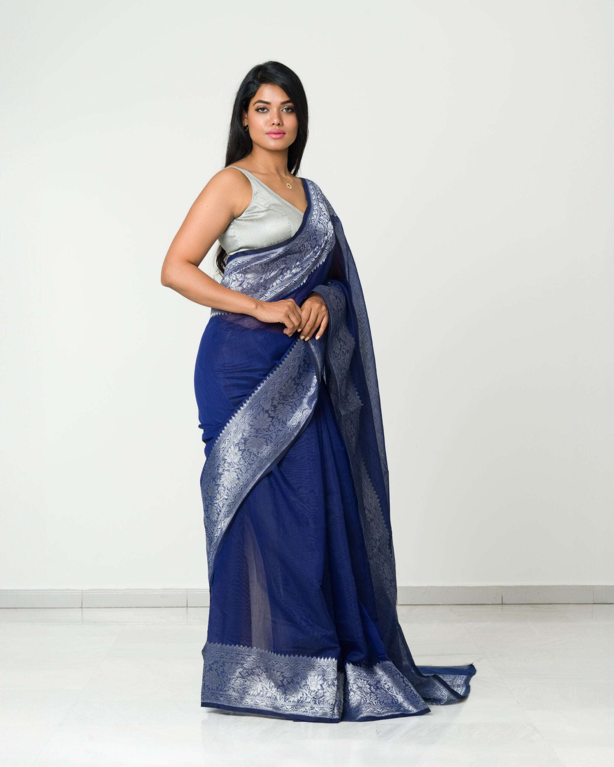 Organza Saree with silver border and running Blouse - Image 4