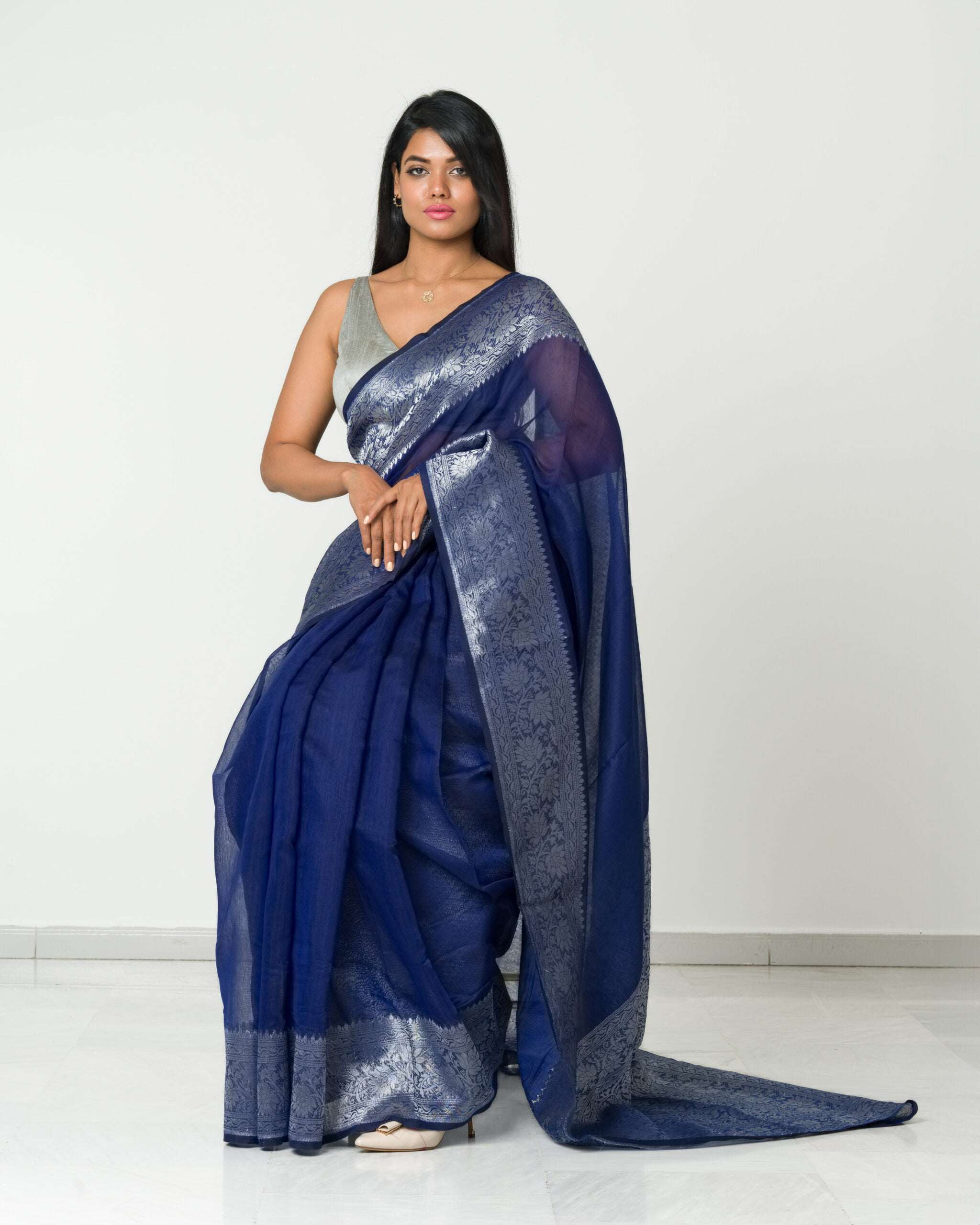 Organza Saree with silver border and running Blouse - Image 3
