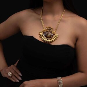 Earthy Elegance: Brown Lace Agate Necklace