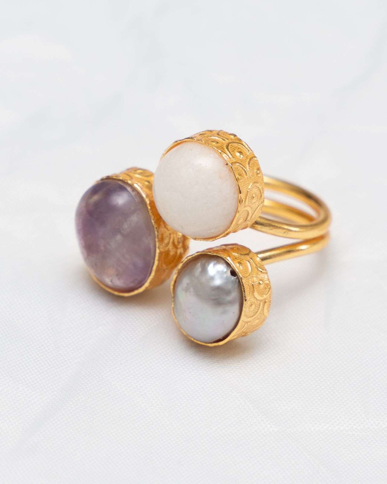 Enchanting Tri-Stone Ring: Amethyst, Rainbow Moonstone, and Labavorite