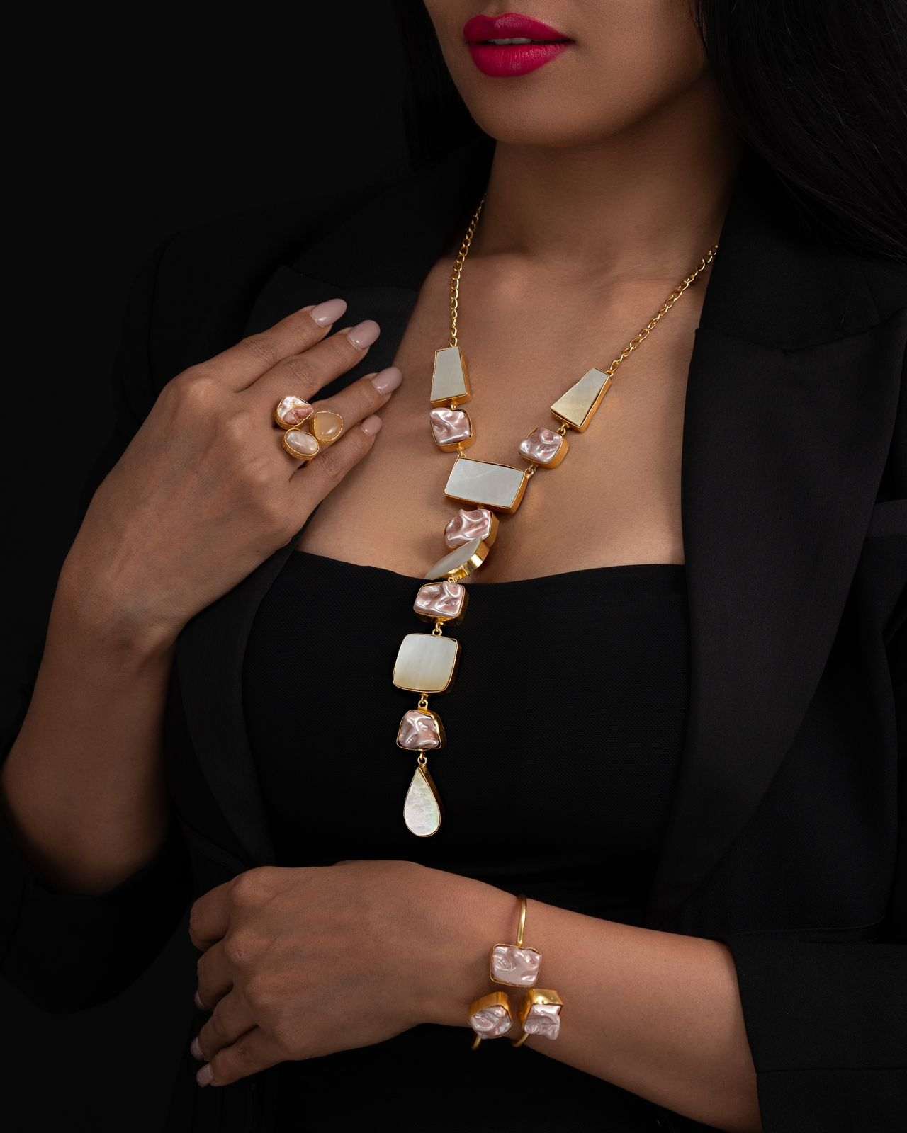 Shimmering Moonstone Ring - Image 3