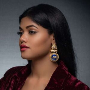 Dazzling Duality: Polki Kundan & Meenakari Work Earrings