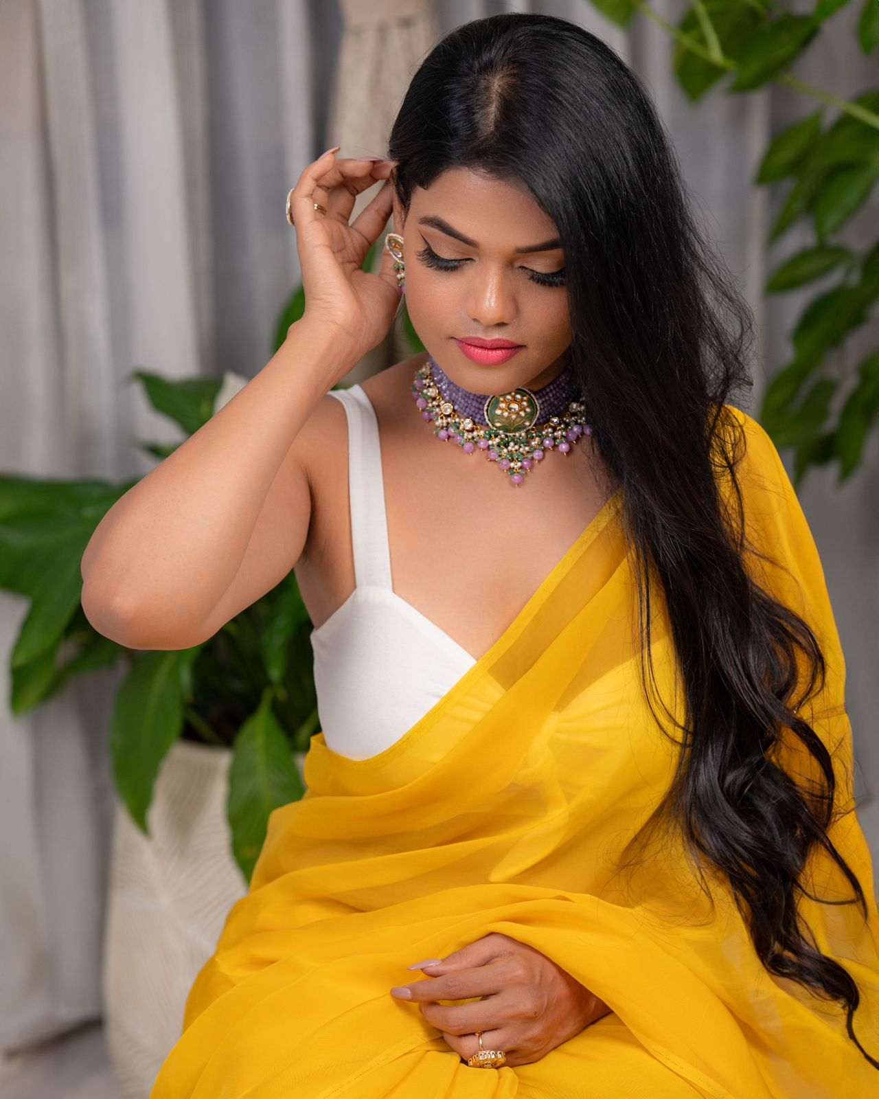 Nature's Touch Meets Regal Elegance: Natural Bead, Kundan & Meenakari - Image 4