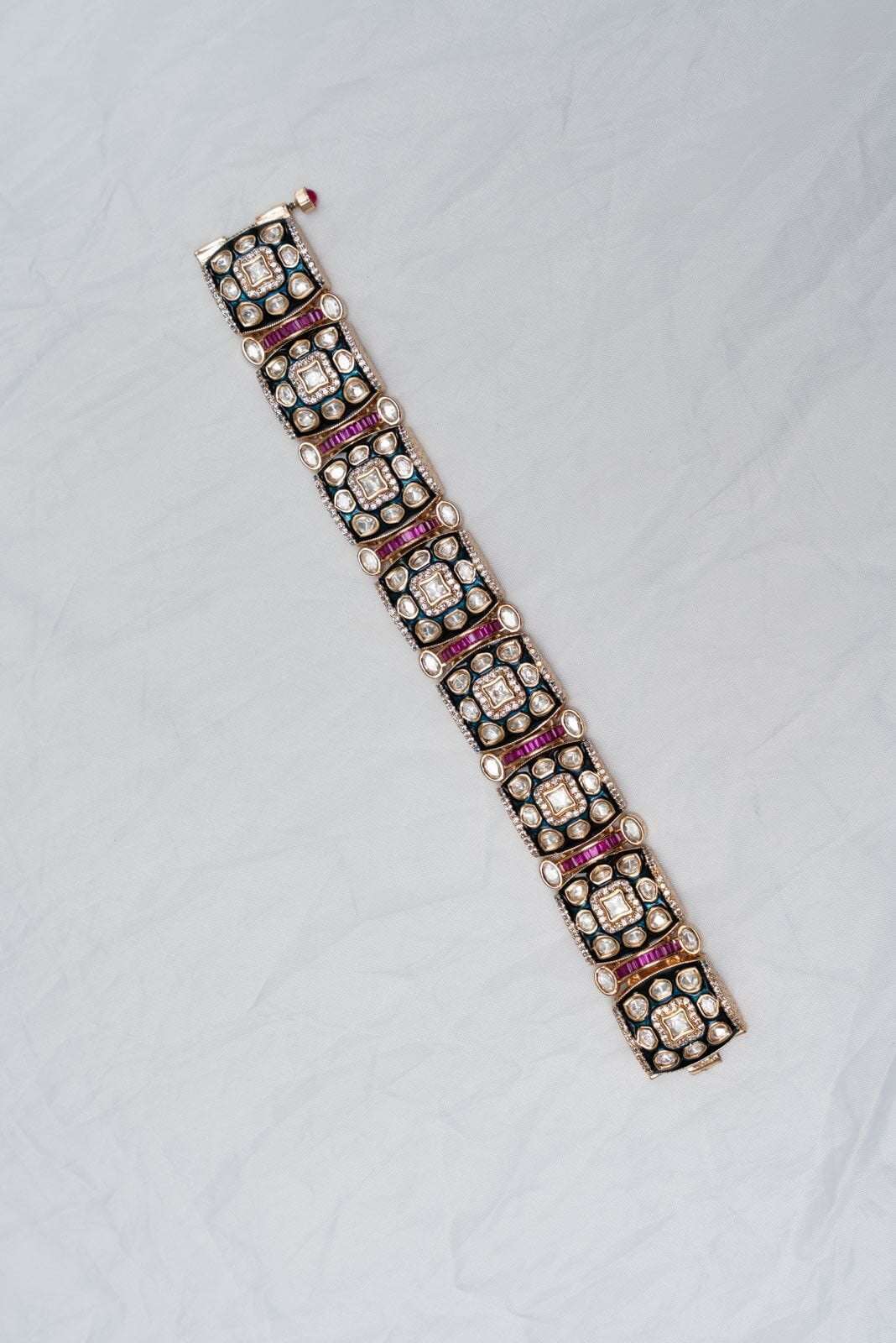 Regal Elegance: Kundan Bracelet