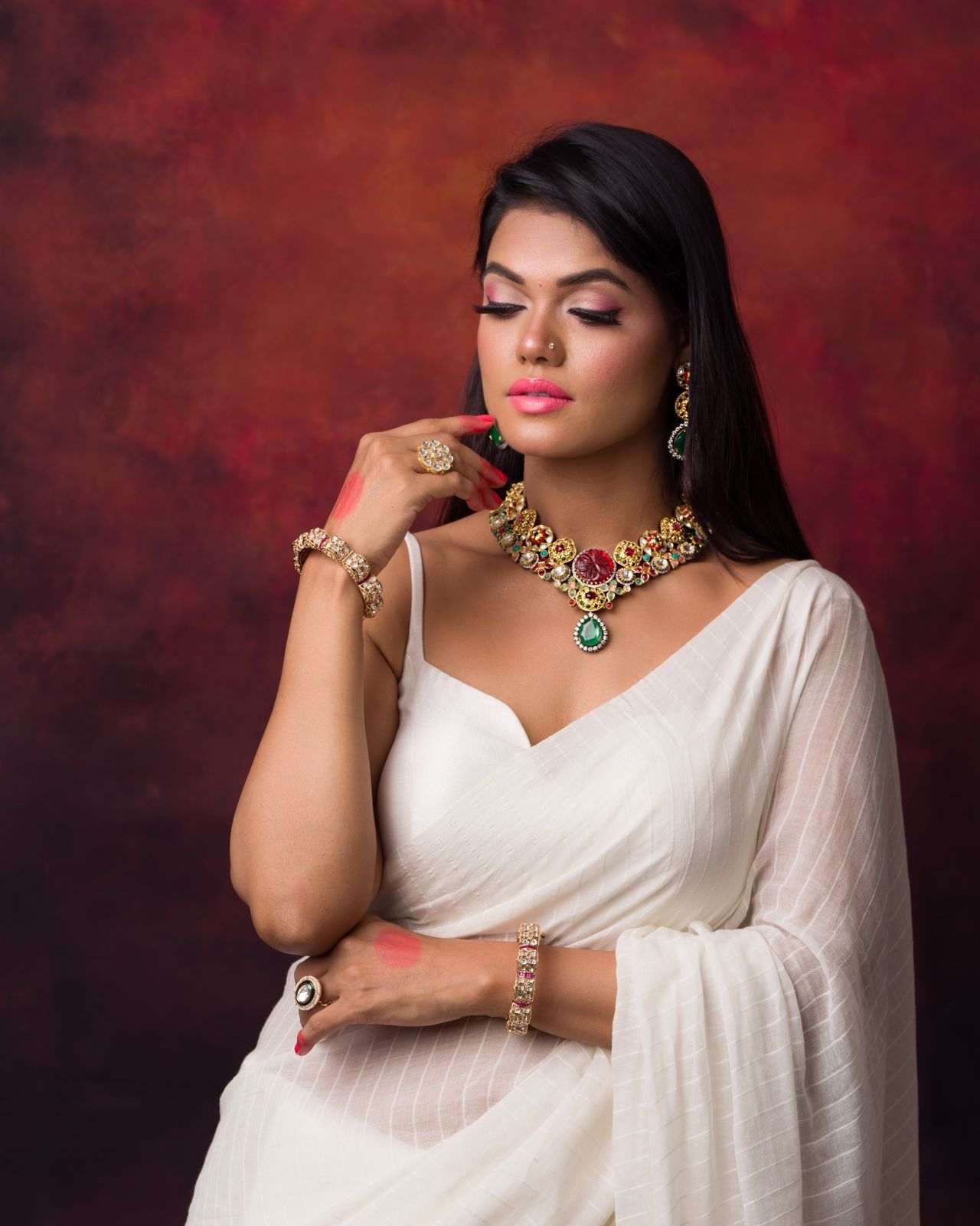 Jadao Precious Colored Stone, kundan Set with Brass Metal