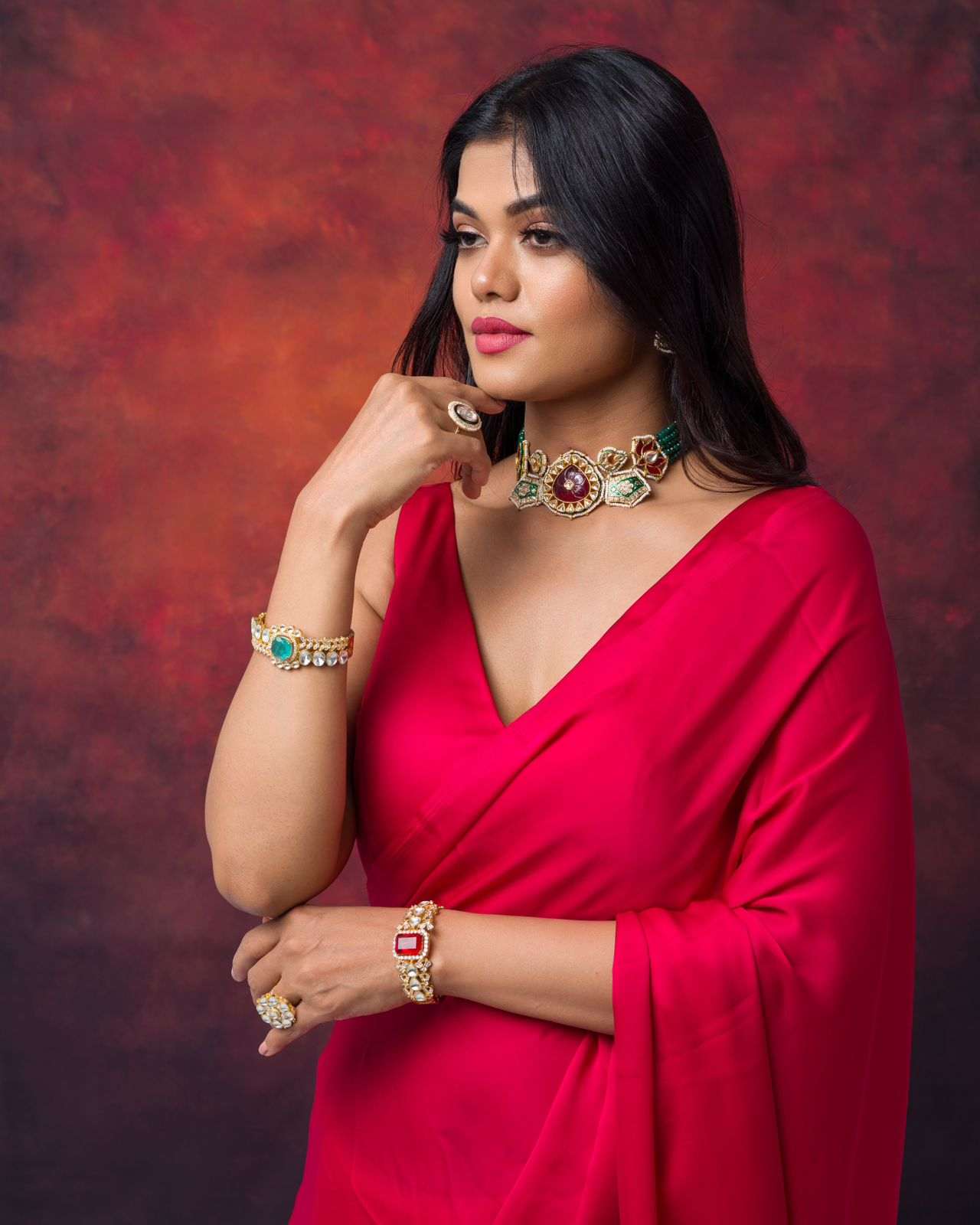 A Tapestry of Tradition: Ethnic Meenakari, Pearl, Kundan & Natural Bead Set - Image 3