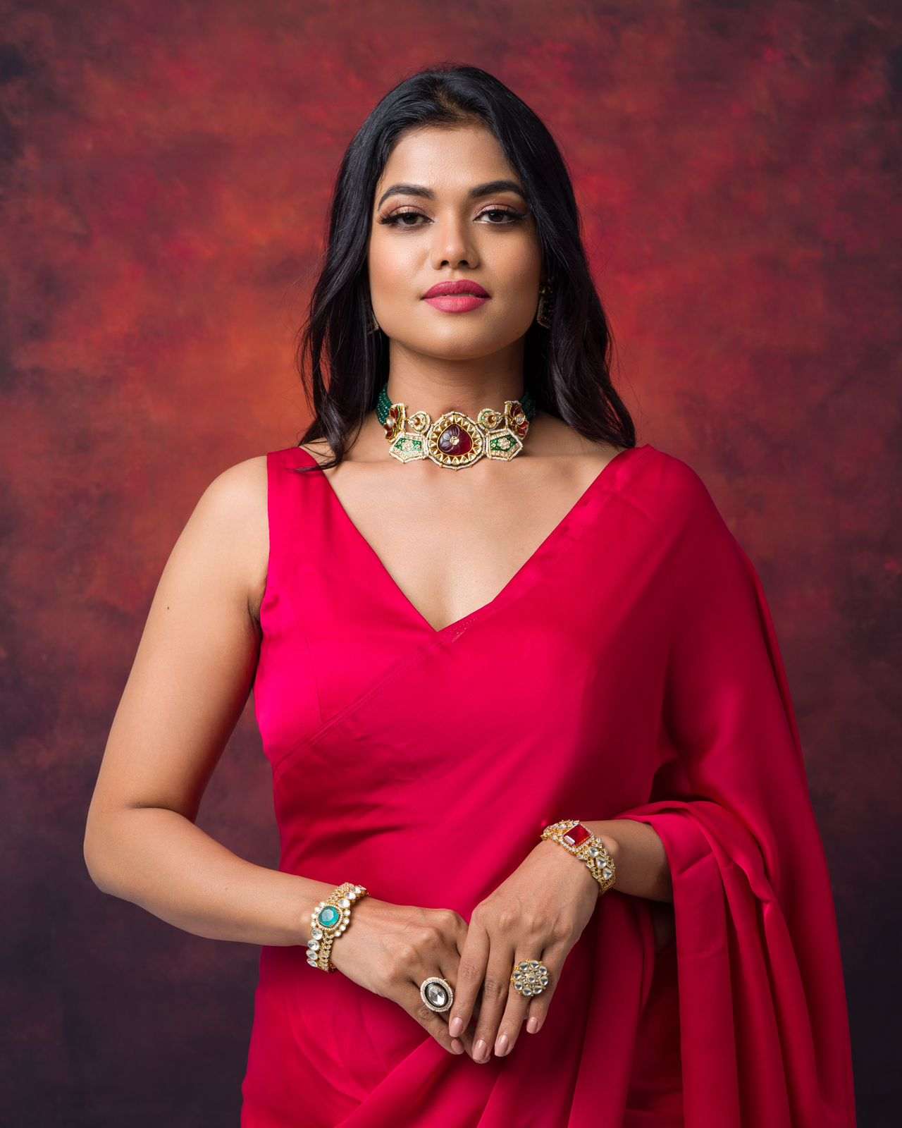 A Tapestry of Tradition: Ethnic Meenakari, Pearl, Kundan & Natural Bead Set - Image 4