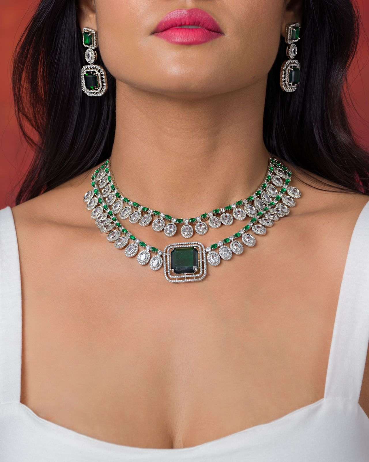 High-Quality Kundan Set with Deep Green Stones and AD Design - Image 4