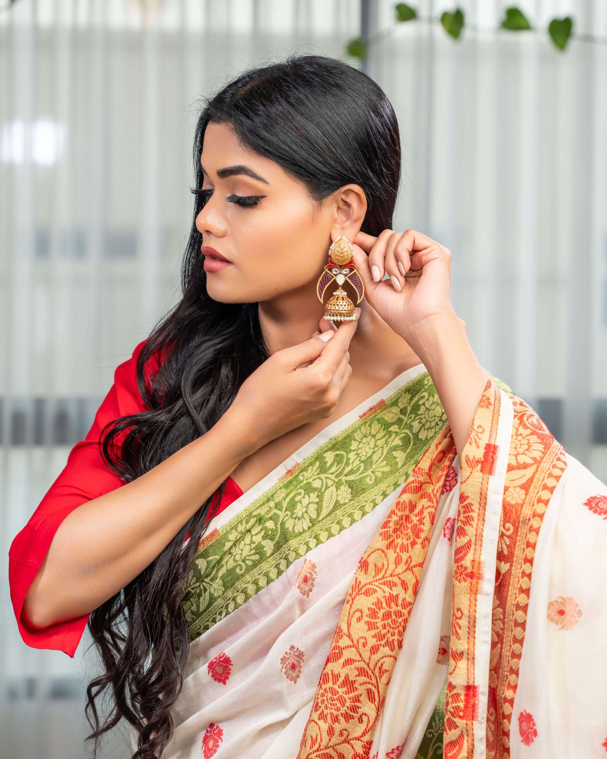 Ivory Jadau & Carving Stone Jhumka: Timeless Elegance - Image 4