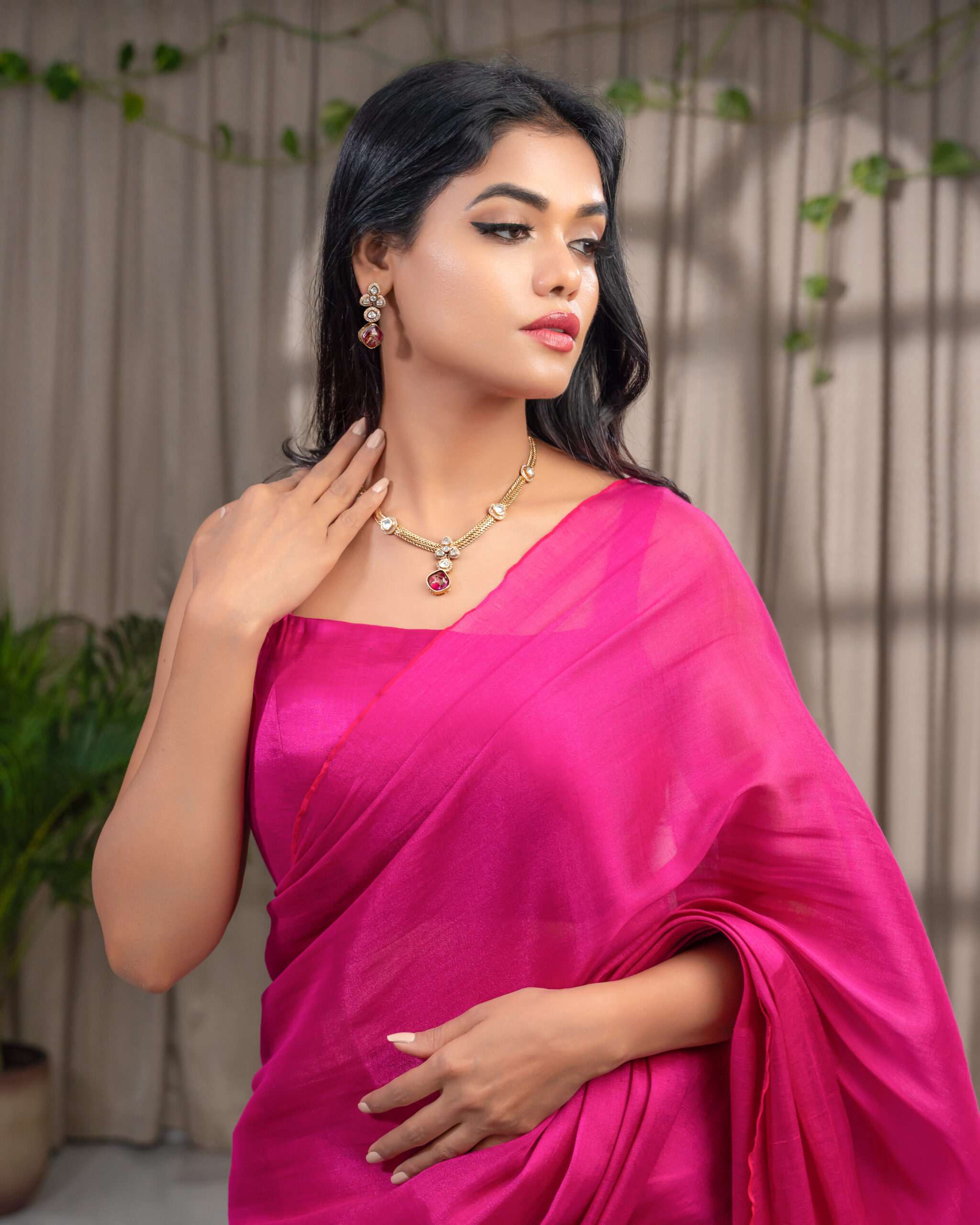 Kanak Gulabi Set: A Touch of Rosy Radiance - Image 3